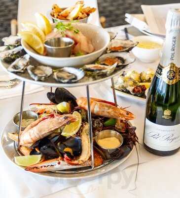 Alure Champagne & Seafood Bar
