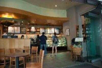 Starbucks-queen Street
