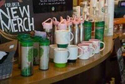 Starbucks-queen Street