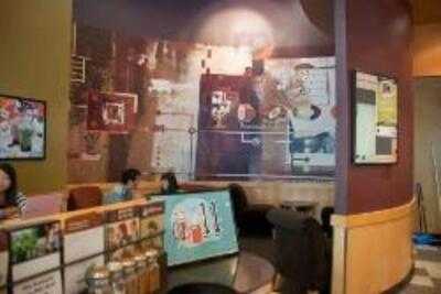 Starbucks-queen Street