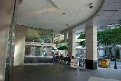 Starbucks-queen Street