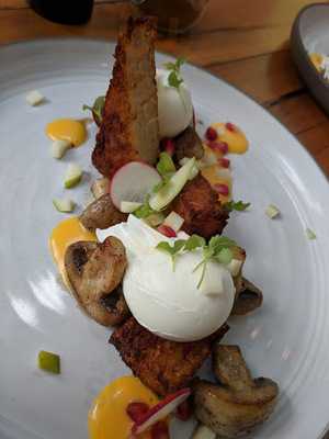 Chit Chat - Bite & Beer