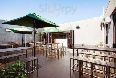 Australian National Hotel