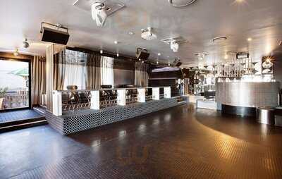 Australian National Hotel