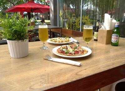 Greystone Bar & Cellar