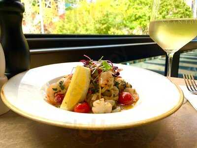 Stanton Restaurant & Bar