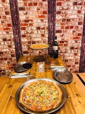 Meltz Gourmet Pizza Bar