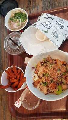 Roll'd Vietnamese Food