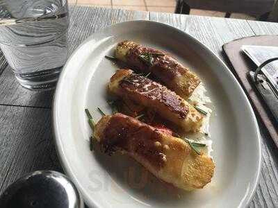 Bungalow Bar And Restaurant