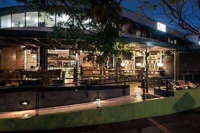 Bungalow Bar And Restaurant