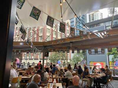 Beach House Bar & Grill Cbd