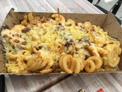 Chompers Chippery & Takeaway Yeronga