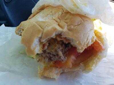 Chompers Chippery & Takeaway Yeronga