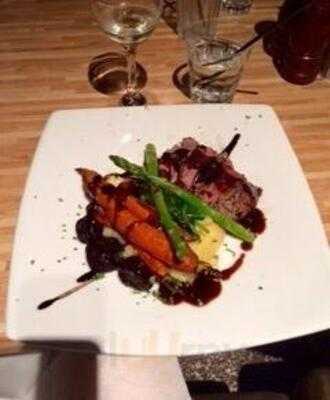 Shafston Hotel Verandah Bar & Grill