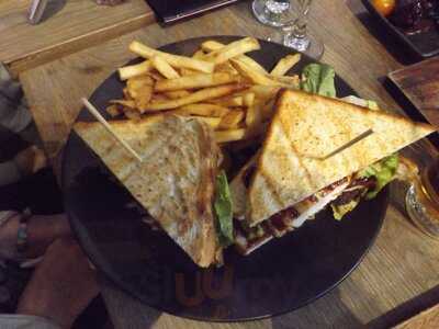 Tapworks Bar & Grill