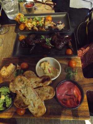 Tapworks Bar & Grill