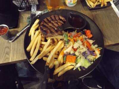 Tapworks Bar & Grill