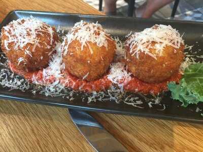 Tapworks Bar & Grill