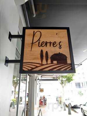 Pierres Golden Chicken