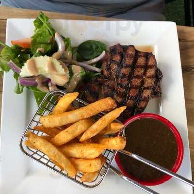 Awsome Parigiana & Steakhouse Bar And Grill