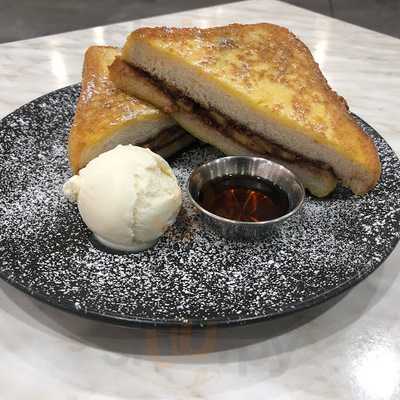 Three Wise Monkeys Cafe