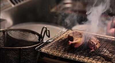 Hummingbird Bar & Restaurant