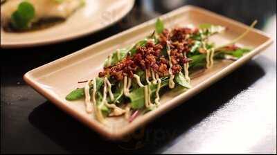 Hummingbird Bar & Restaurant