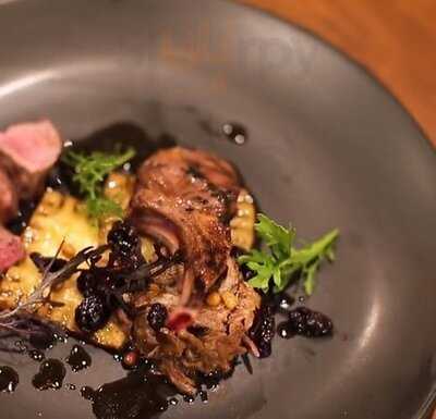 Hummingbird Bar & Restaurant