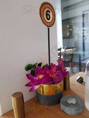 Ceylon Dine In Style