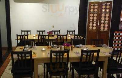 Ceylon Dine In Style