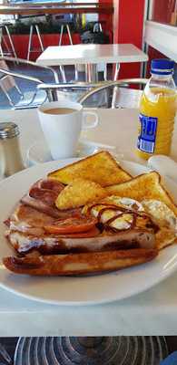 Micks Roast  Carvery And Coffee