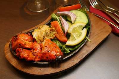 Hum Tum Indian Restaurant