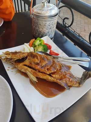 Imm Aroy Thai Restaurant