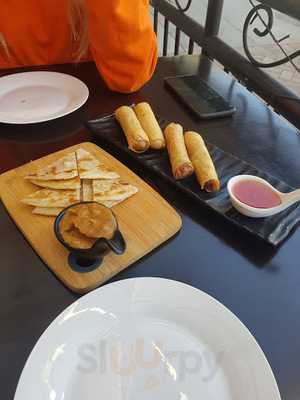 Imm Aroy Thai Restaurant