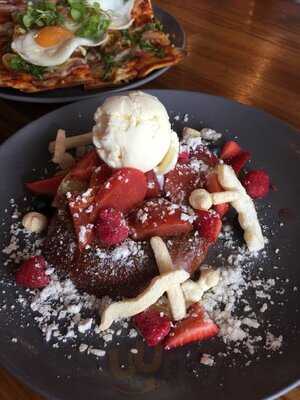 Macho Macho Cafe & Bar