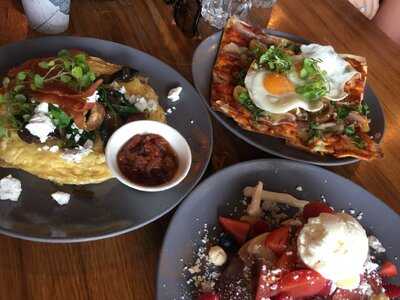 Macho Macho Cafe & Bar