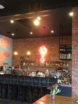 Macho Macho Cafe & Bar