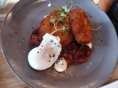 Macho Macho Cafe & Bar