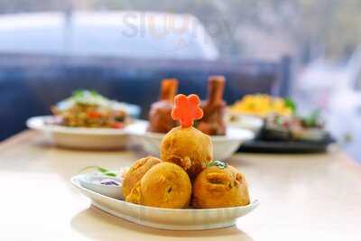 Indus Curry Express - Authentic Indian & Nepalese Restaurant