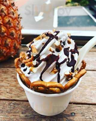 Charlie's Raw Squeeze Clayfield