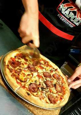 Pizza Napoli
