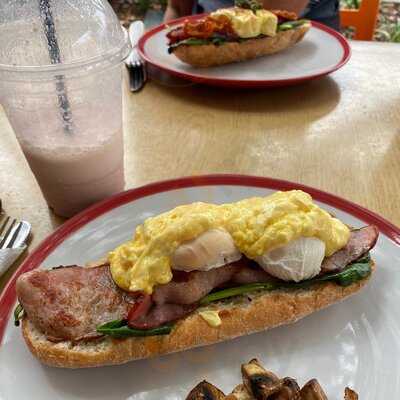 Colossal Coffee And Cakes