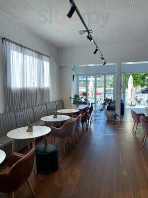 Jugar Eat Play Drink