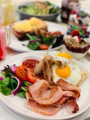 The Simple Life Cafe