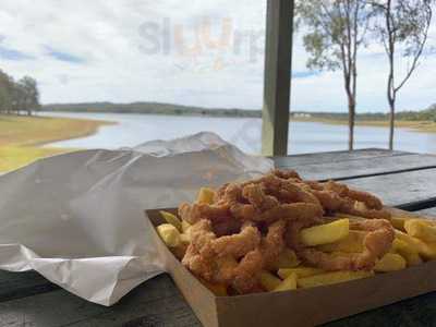 Jumbo's Shark And Tatie