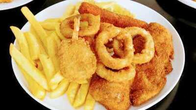 Salty's Grill & Cafe