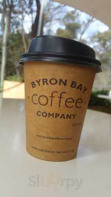 Salty's Grill & Cafe