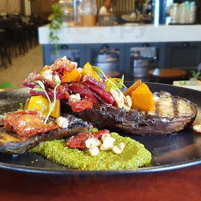 Salt Dining And Lounge Bar