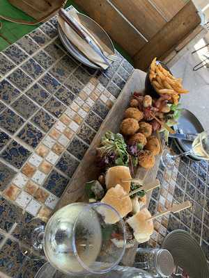 Salt Dining And Lounge Bar