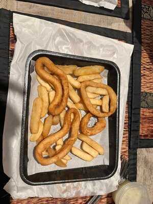 Fishlips Seafood Cafe